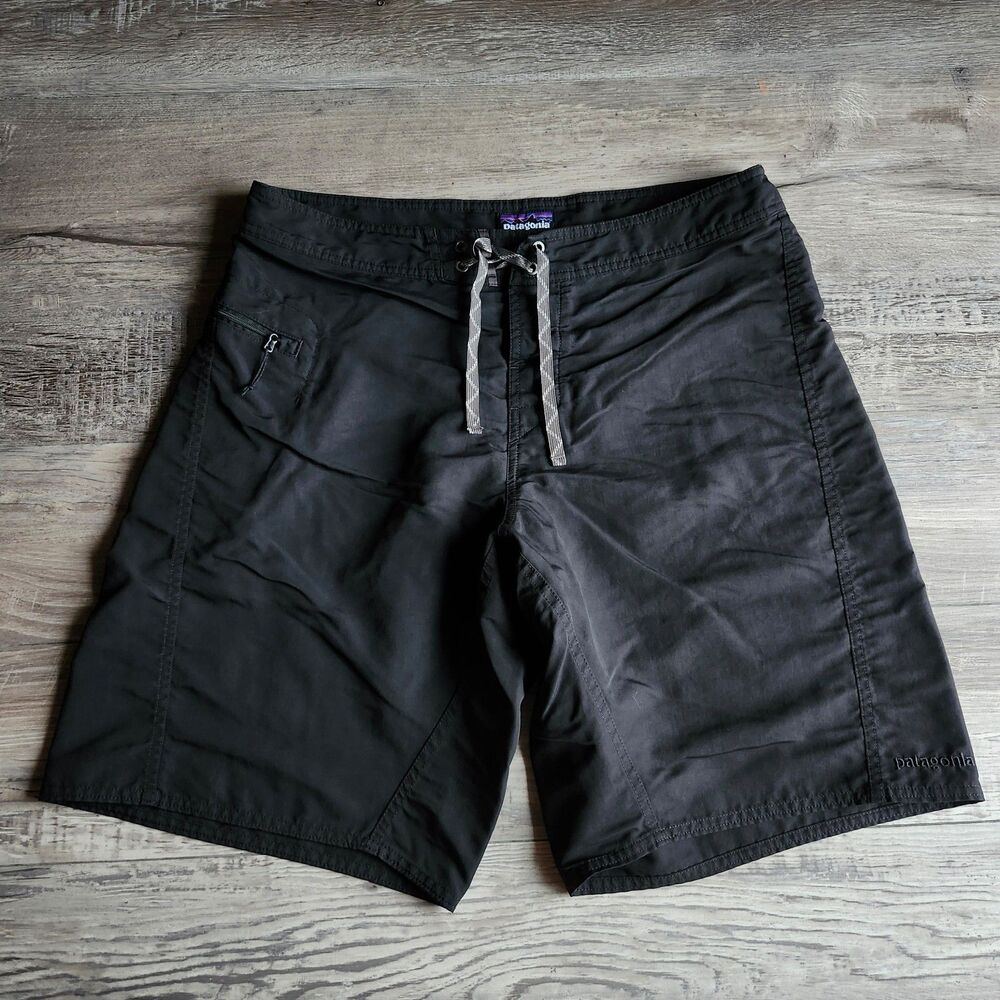 (34) Men's Patagonia shorts